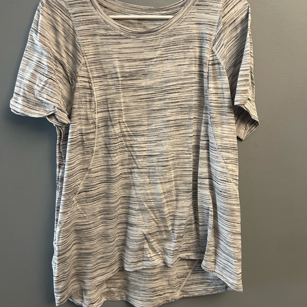Lululemon Athletica Heathered Gray Short Sleeve Tee